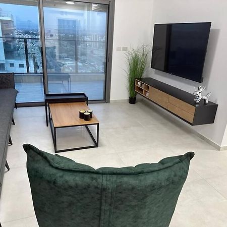 Elegant 3 Bedroom Ocean View Condo In Kiryat Yam Qiryat Yam Екстер'єр фото