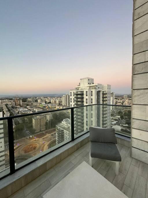 Elegant 3 Bedroom Ocean View Condo In Kiryat Yam Qiryat Yam Екстер'єр фото